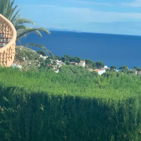 Planta Baja En Una Preciosa Casa De Con Una Entrada Independiente Villa